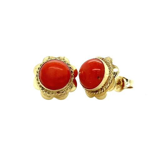 Gouden solitair oorstekers met bloedkoraal 14 krt, Sieraden, Tassen en Uiterlijk, Oorbellen, Nieuw, Ophalen of Verzenden