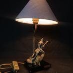 Bronze lamp depicting Prince Pra Apai Manee - sculptuur -