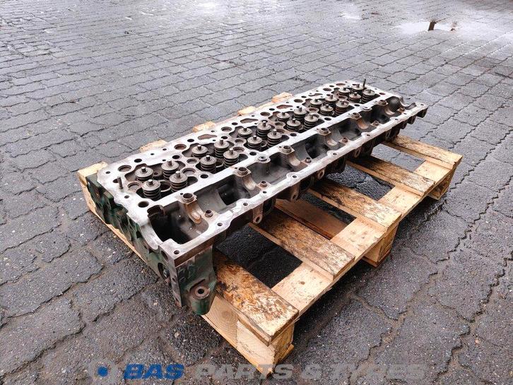 Cilinderkop Volvo D8K 22487800, Auto-onderdelen, Vrachtwagen-onderdelen, Gebruikt, Volvo, Motor en Toebehoren, Ophalen