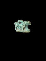 Oud-Egyptisch Faience Leeuwenamulet. Spaanse