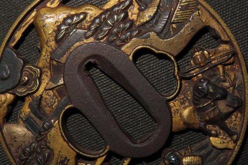 Katana - Gesmeed ijzer - Daito Ujigawa War Tsuba w/Gold, Antiek en Kunst, Antiek | Overige Antiek