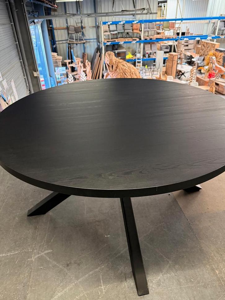Canon eettafel rond, kleur noir, Huis en Inrichting, Tafels | Eettafels, Nieuw, Metaal, Overige materialen