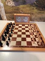 Schaakspel - Houten Staunton schaakspel en Garde schaakklok, Antiek en Kunst