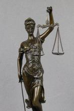 sculptuur, Large version of Lady Justice - 2,8 kg - 40 cm -