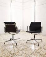 Vitra - Charles Eames, Ray Eames - Bureaustoel (2) - EA108 -, Antiek en Kunst