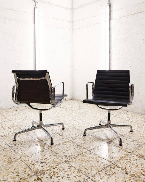 Vitra - Charles Eames, Ray Eames - Bureaustoel (2) - EA108 -, Antiek en Kunst, Kunst | Designobjecten