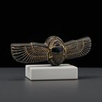 Replica van het oude Egyptisch stenen beeld gevleugelde, Antiek en Kunst
