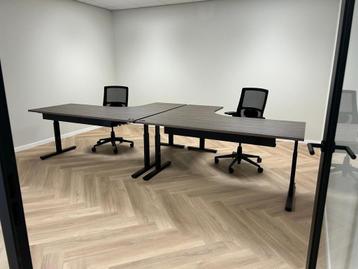 Tweedehands Ahrend Hoekbureaus - Vanaf 285 (Excl) per stuk beschikbaar voor biedingen