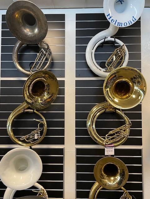 Super collectie sousafoons, Muziek en Instrumenten, Blaasinstrumenten | Overige, Koperblazer, Gebruikt, Met koffer of draagtas