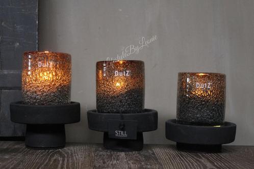 STILL poer op voet Black 8 cm, Huis en Inrichting, Woonaccessoires | Kandelaars en Kaarsen, Nieuw, Ophalen of Verzenden