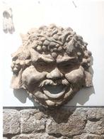 sculptuur, Maschera di satiro - 5 kg - 70 cm - Terracotta