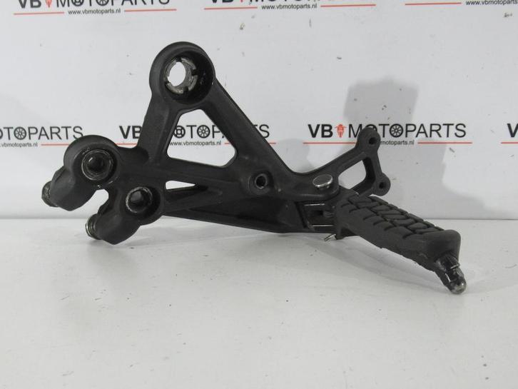 KTM 390 Duke Voetsteun links voor, Motoren, Onderdelen | Overige, Ophalen of Verzenden