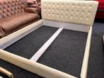 Chesterfield Maarssen !!! Creme Lederen Bed 180X200, Huis en Inrichting, Slaapkamer | Bedden, Ophalen, Chesterfield, Tweepersoons