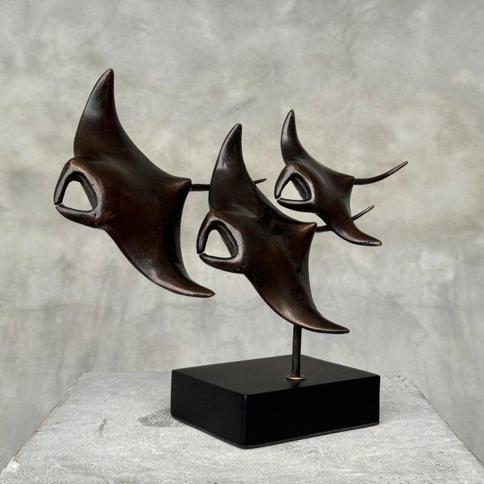 sculptuur, Bronze sculpture of a Manta Ray family - Bronze -, Antiek en Kunst, Kunst | Designobjecten