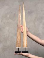 Geen reserveprijs - Een paar grote zwaardvisrostrums op op, Antiek en Kunst