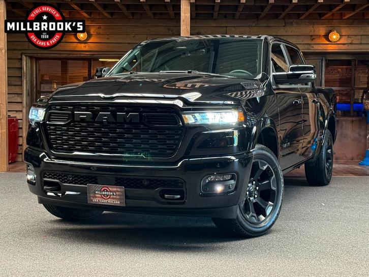 Nieuwe Dodge Ram model 2025 BPM VRIJ, Auto's, Bestelauto's, Te koop, Benzine, Vierwielaandrijving, Zwart, Dodge, Euro 6, Nieuw