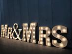 Lamp (6) - Industriële metalen lichtletters Mr & Mrs -