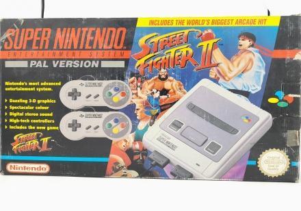 Super Nintendo Pal Version Street Fighter II Edition Boxed, Spelcomputers en Games, Spelcomputers | Nintendo Super NES, Zo goed als nieuw