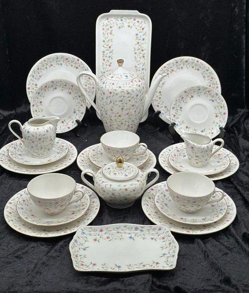 Koffieservies - Elfenbein Porzellan – Zeitlose Eleganz mit, Antiek en Kunst, Antiek | Meubels | Tafels