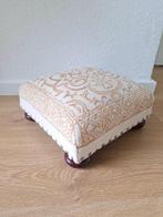 Voetbankje - Hout, Textiel, Antiek en Kunst, Curiosa en Brocante