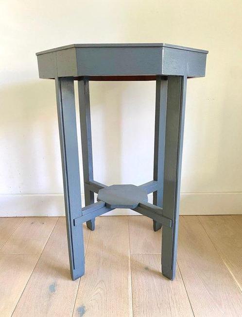Bijzettafel - Eik - 8 hoekige tafel, Antiek en Kunst, Kunst | Designobjecten