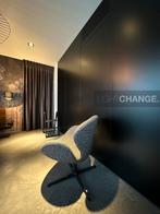 Fritz Hansen Swan of EGG Chair, Footstool NIEUW in doos -43%, Nieuw, Stof, High-end Furniture