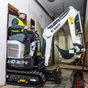 Bobcat E10e (Electric) met gratis CW05 wissel en bakken beschikbaar voor biedingen