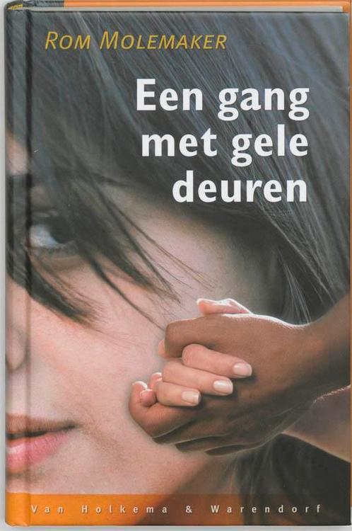 Een gang met gele deuren 9789026915284 Rom Molemaker, Boeken, Kinderboeken | Jeugd | 13 jaar en ouder, Gelezen, Verzenden