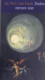 DODEN STERVEN NIET 9789024200597 VAN DAM, Boeken, Verzenden, Gelezen, VAN DAM
