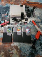 Nintendo - Nes - Nintendo NES & 5 Games & 2 Controllers &, Spelcomputers en Games, Nieuw