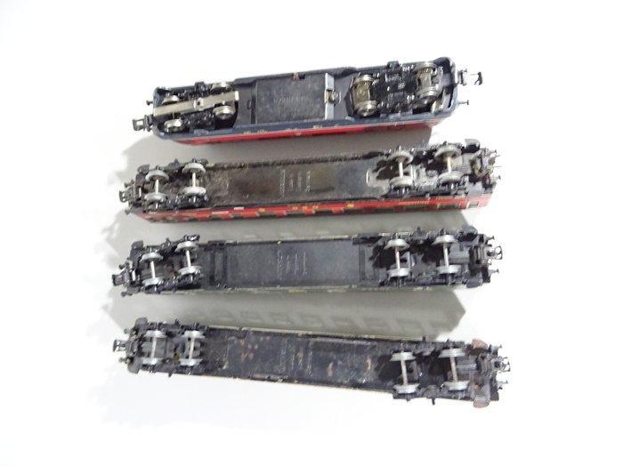Märklin H0 - Diesellocomotief (4) - V200 056 met 3, Hobby en Vrije tijd, Modeltreinen | H0