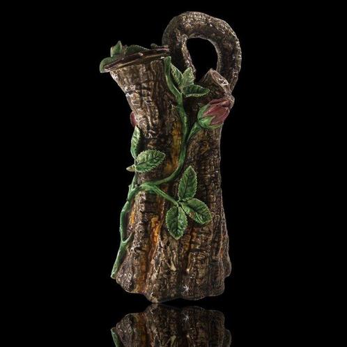 Embossed Jar in the shape of a Trunk (Caldas da Rainha) -, Antiek en Kunst, Curiosa en Brocante