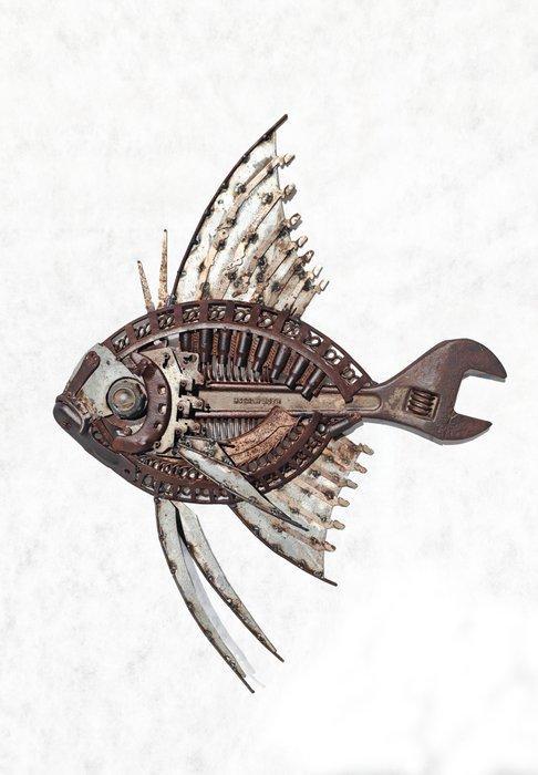 sculptuur, Pez metálico - 56 cm - Staal - 2025, Antiek en Kunst, Curiosa en Brocante