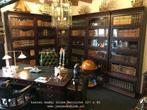 Verschillende bureaus buro boekenkasten kantoormeubelen klok, Antiek en Kunst