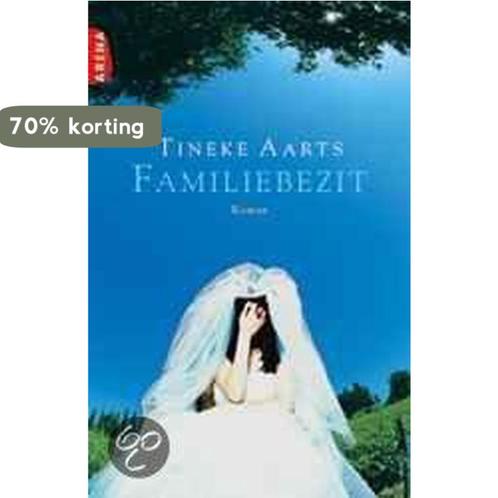 Familiebezit 9789069746258 Tineke Aarts, Boeken, Romans, Zo goed als nieuw, Verzenden