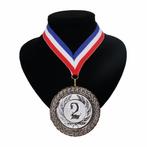 Nummer 2 medaille rood wit blauw - Medailles, Ophalen of Verzenden, Nieuw