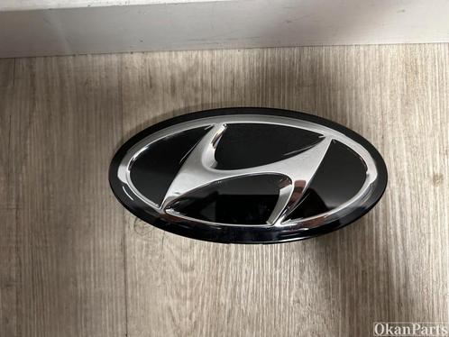 Hyundai i20 Logo 86383-Q0000, Auto-onderdelen, Carrosserie en Plaatwerk, Gebruikt, Hyundai, Voor, Ophalen