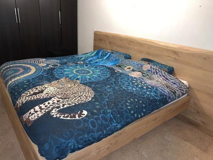 Massief eiken 2persoonsbed boomkant, Huis en Inrichting, Slaapkamer | Bedden, Nieuw, Tweepersoons, Ophalen of Verzenden