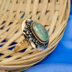 Gouden ring met groene Beryl | Vintage/antiek (geelgoud), Gebruikt, Overige kleuren, Ophalen of Verzenden, 17 tot 18