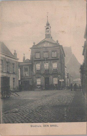DEN BRIEL - Stadhuis, Verzamelen, Ansichtkaarten | Nederland, Verzenden