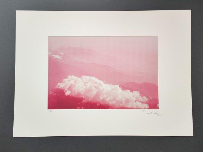 Viet Ha Tran - Top of the Himalayas, Antiek en Kunst, Kunst | Designobjecten