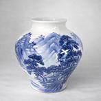 Vaas - Porselein - Japan - Handgeschilderd blauw en wit, Antiek en Kunst