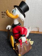 walt disney - Beeld, Disney Uncle Scrooge with a bag full of, Verzamelen, Disney, Nieuw