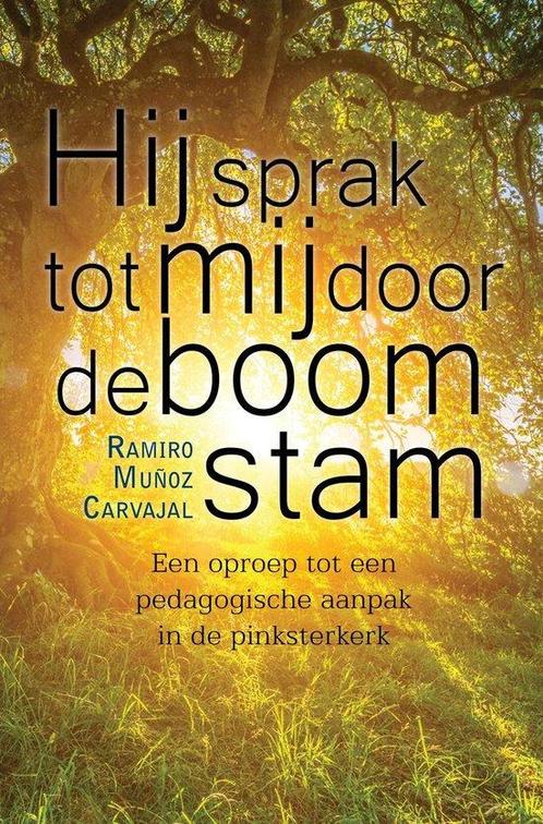Hij sprak tot mij door de boomstam - Een oproep tot een, Boeken, Godsdienst en Theologie, Gelezen, Verzenden
