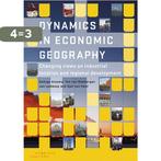 Dynamics in economic geography 9789046903704 Sjef van Hoof, Boeken, Verzenden, Zo goed als nieuw, Sjef van Hoof