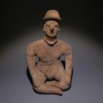 Colima, Westkust Mexico Terracotta Zittend figuur. 11,5 cm