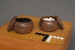 Go-game tafel  (goban) compleet met go-stenen  (go-ishi)