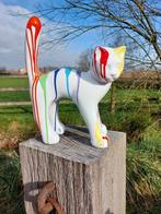 Beeld, garden statue cat color white with finish paint color