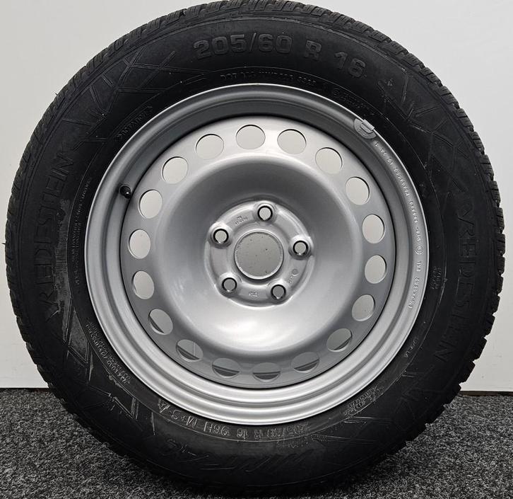 Winterset | 16 inch Staal zwart | VW | AUDI | SEAT | SKODA, Auto-onderdelen, Banden en Velgen, 16 inch, Winterbanden, 205 mm, Bestelwagen