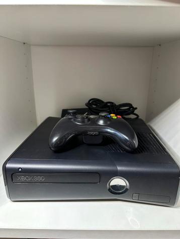 Xbox 360 Slim Black / Zwart beschikbaar voor biedingen